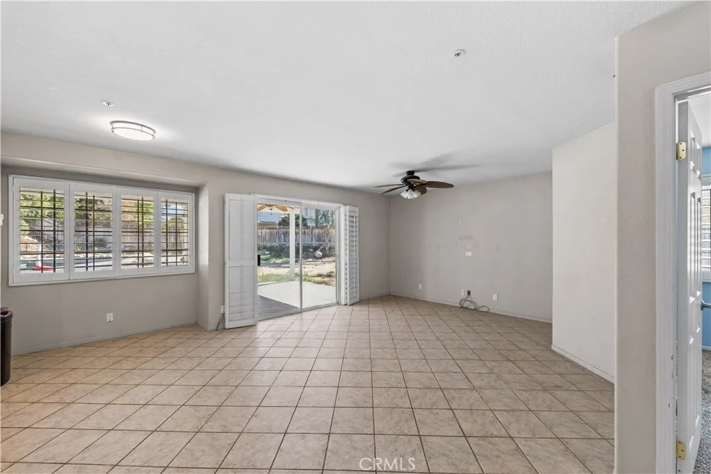 7831 Aberdeen Lane, Highland, California 92346 home-pic-11